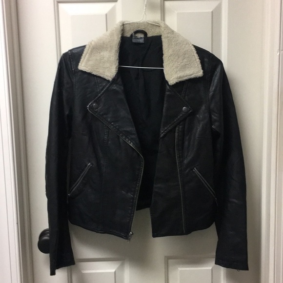 Urban Outfitters Jackets & Blazers - ❗️3 For $25❗️